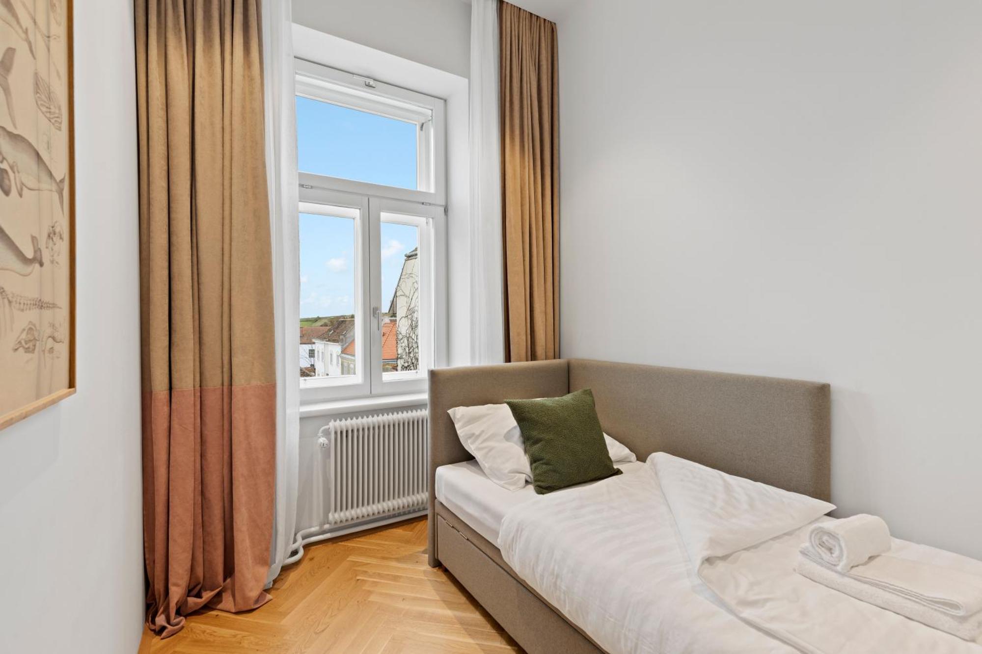 Sgrafit Apartments - Self Check-In Retz Eksteriør billede